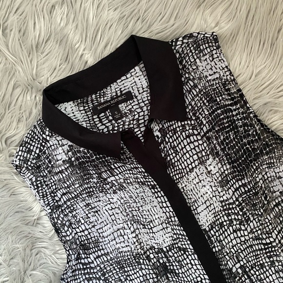 Banana Republic Snake print top - Picture 3 of 4